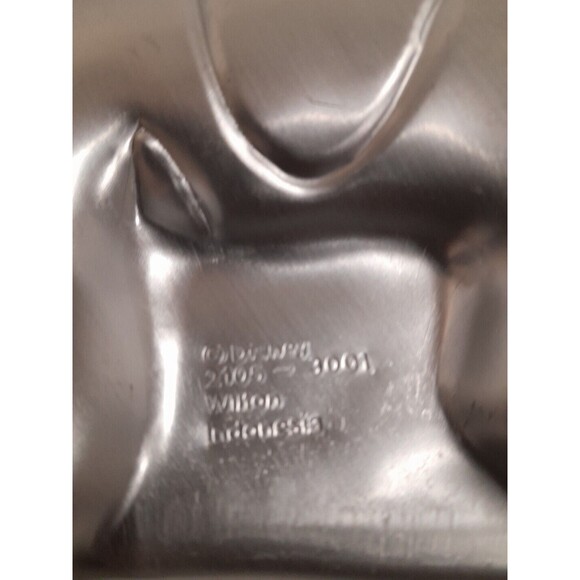 Wilton Cake Pans Winnie The Pooh And Tigger - Picture 8 of 8